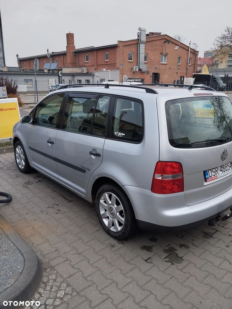 Volkswagen Touran 1.6 FSI Trendline - 18
