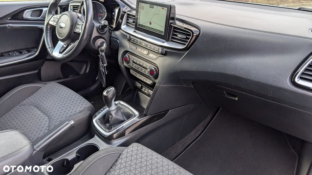 Kia Ceed 1.4 T-GDI OPF Platinum Edition - 9