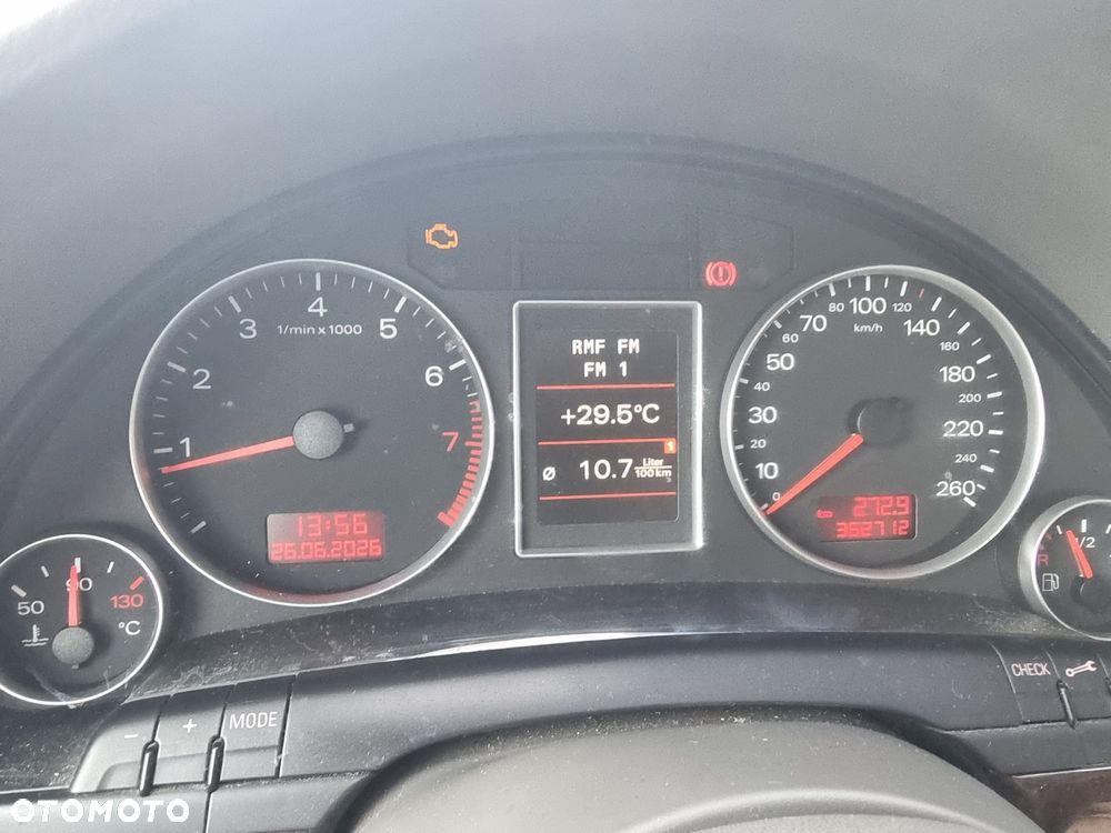 Audi A4 Limousine - 4