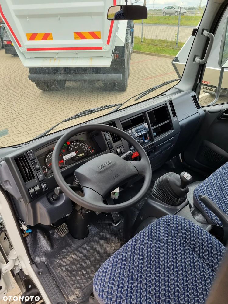 Isuzu M27 - 6