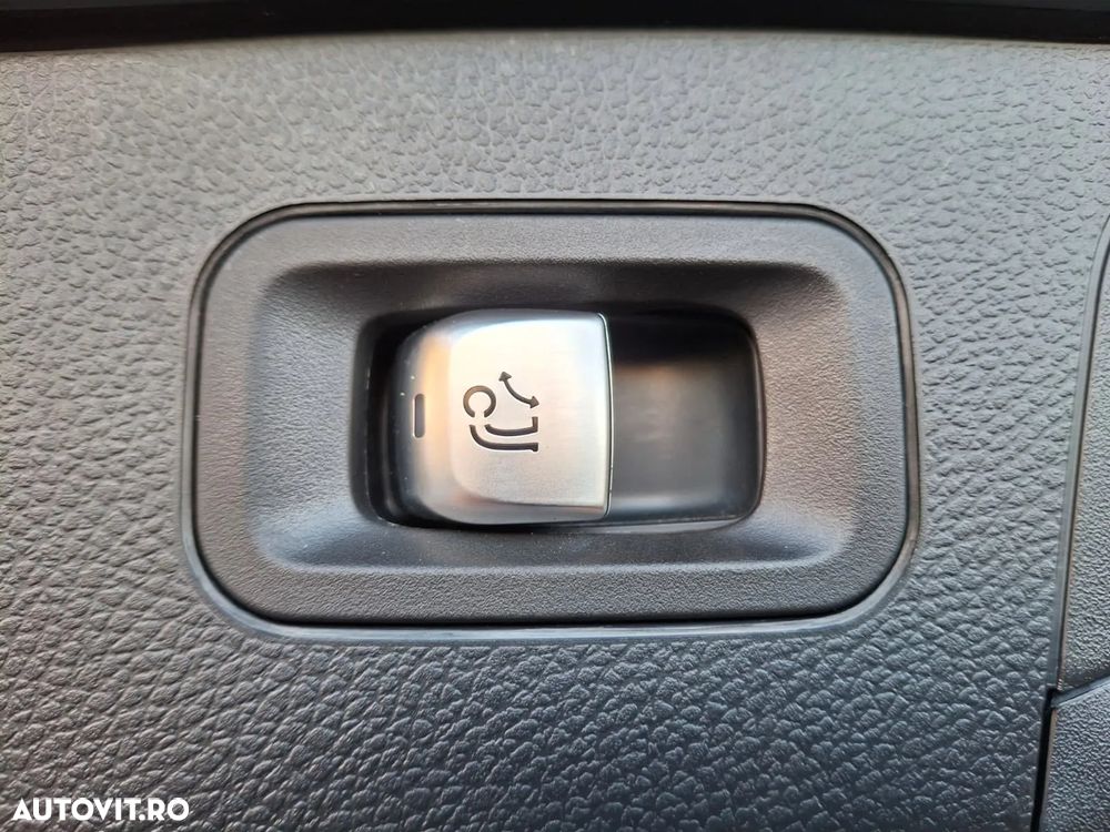 Mercedes-Benz GLC - 27