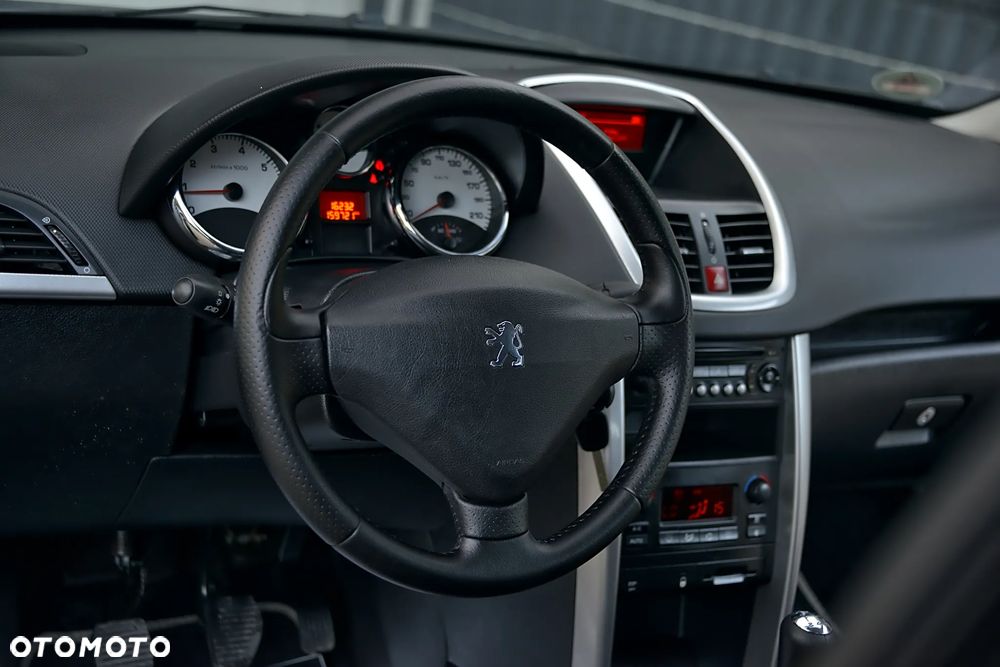 Peugeot 207 - 25