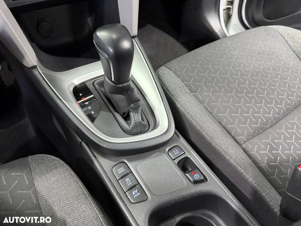 Toyota Yaris Cross - 15
