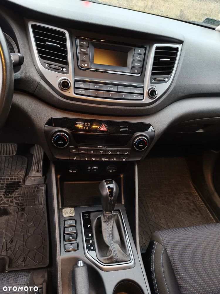 Hyundai Tucson 1.7 CRDI BlueDrive Style 2WD DCT - 26