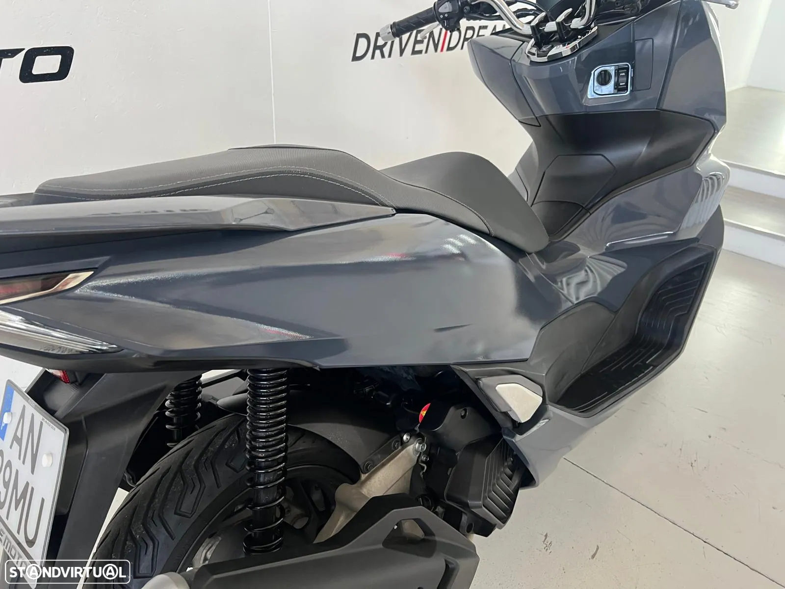 Honda PCX125 - 11