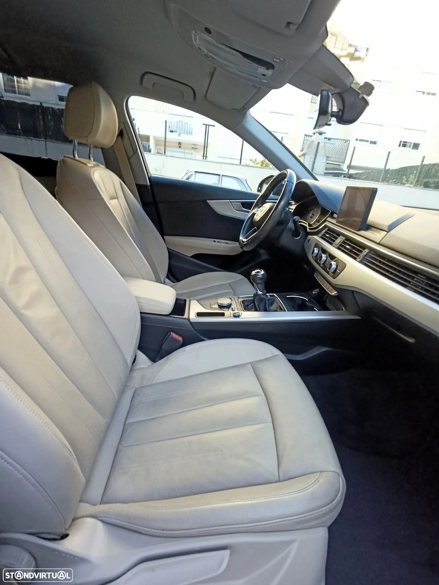 Audi A4 Avant 2.0 TDI exclusive - 18