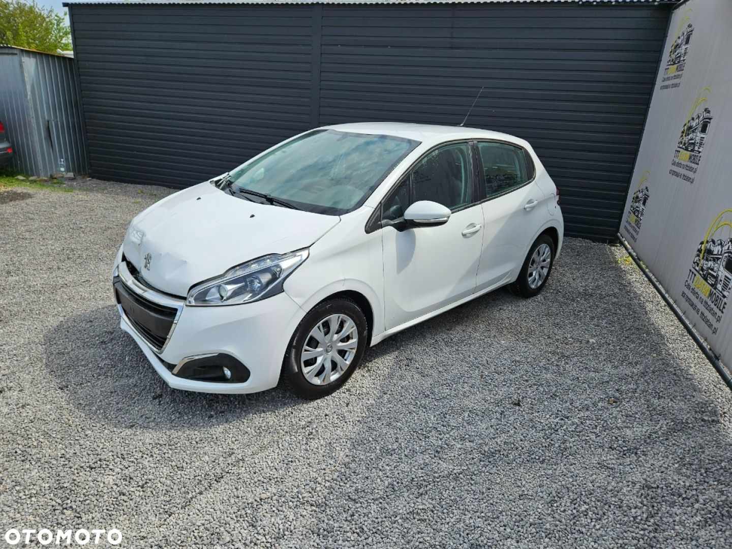 Peugeot 208 - 3