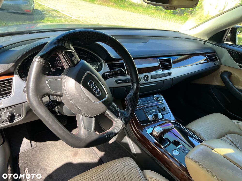 Audi A8 - 6