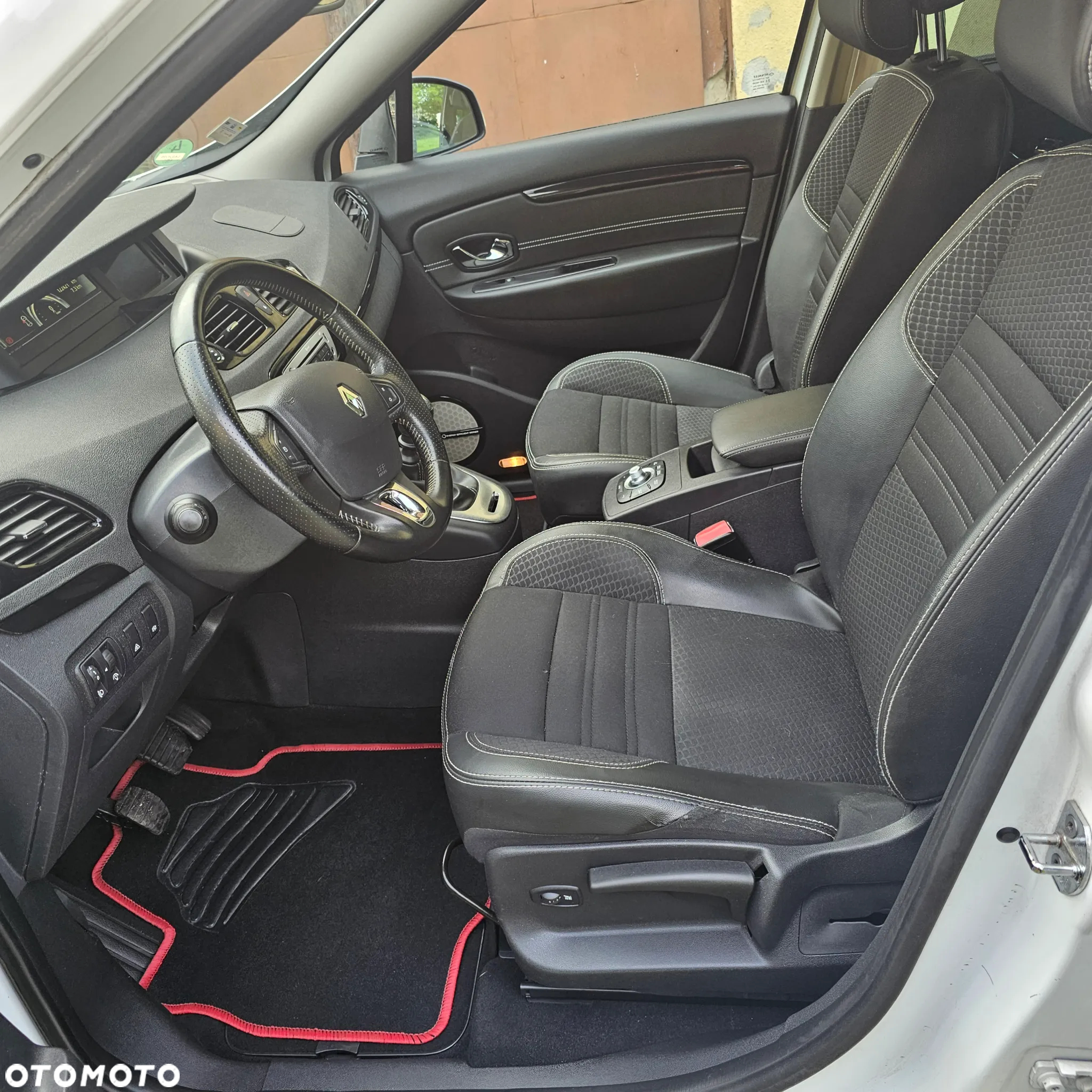 Renault Scenic ENERGY TCe 130 S&S LIMITED - 10