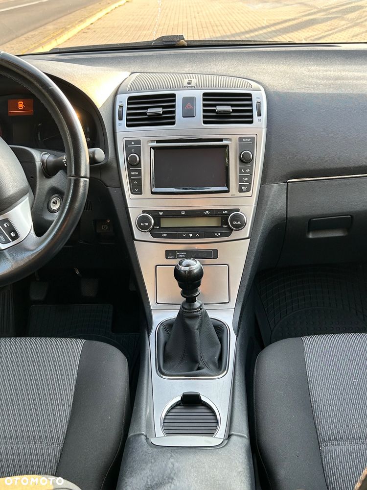 Toyota Avensis - 7