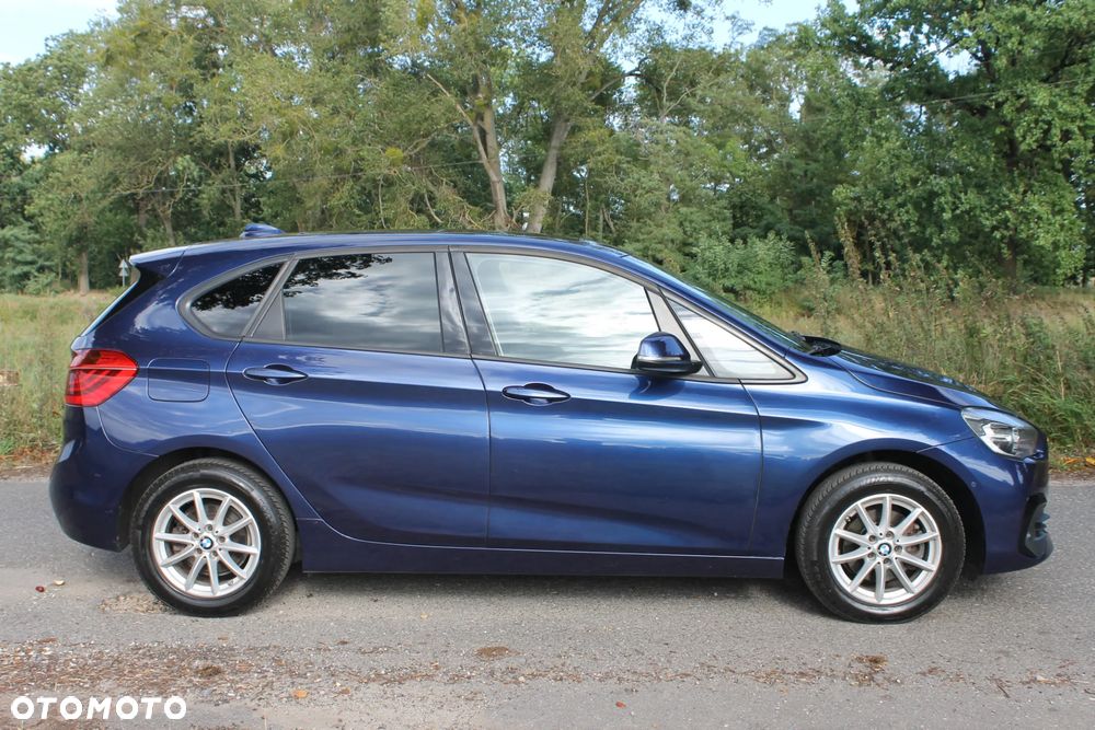 BMW Seria 2 216d - 11