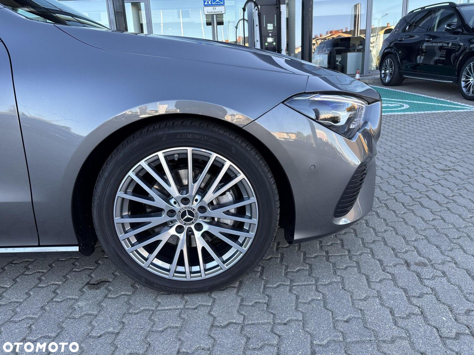 Mercedes-Benz CLA 180 Progressive 7G-DCT - 9