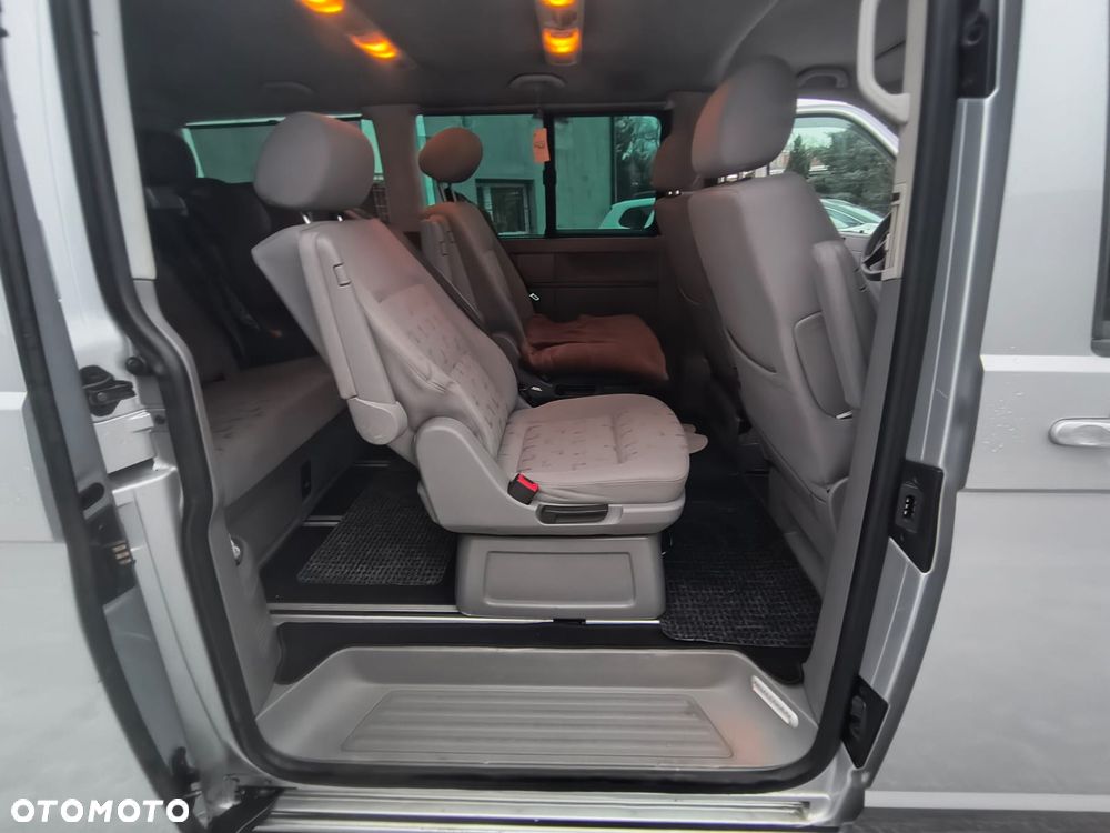 Volkswagen Multivan - 11