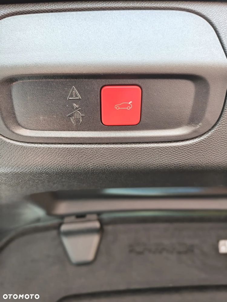 Peugeot 408 - 19