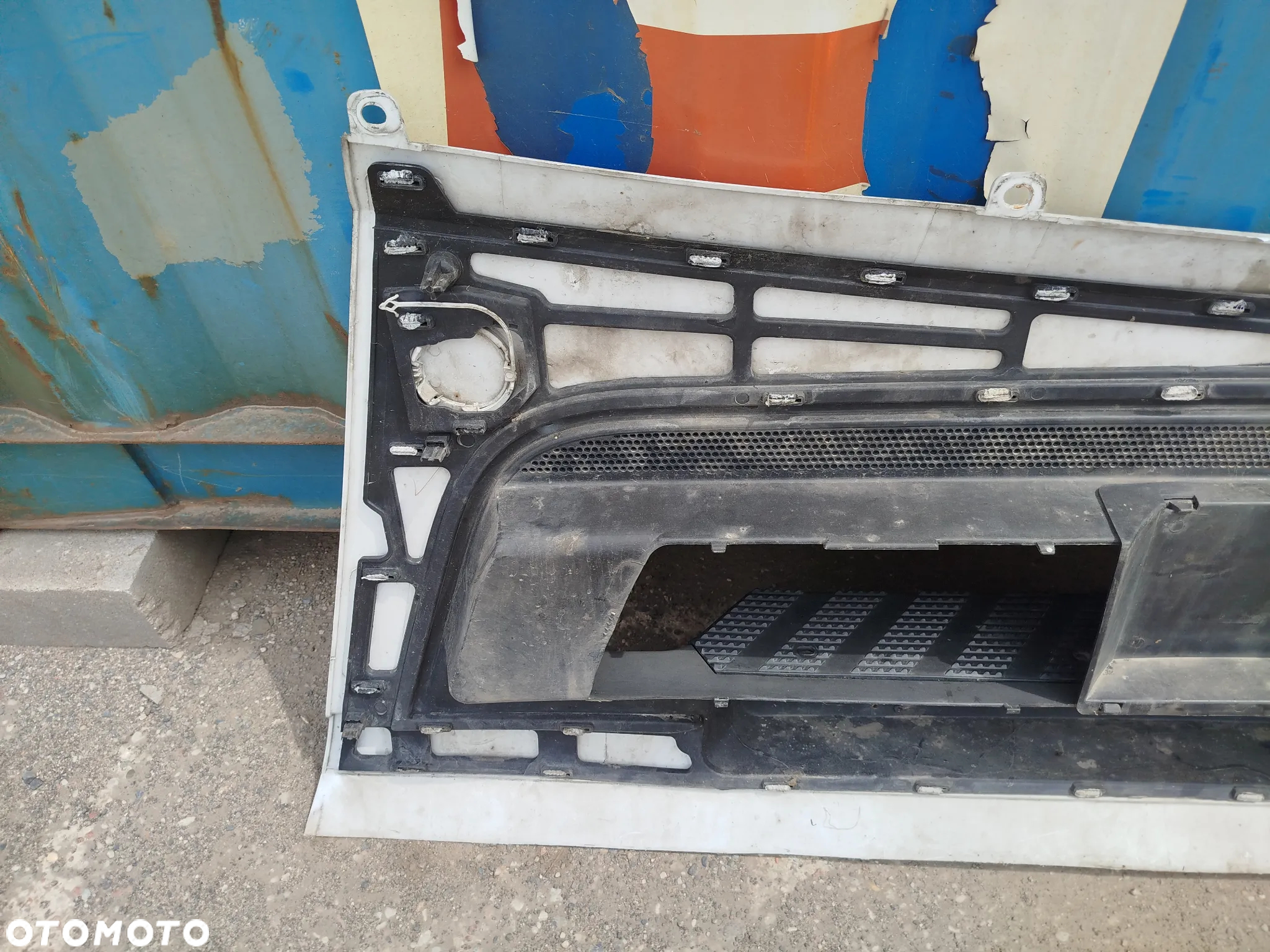 Mercedes Actros grill atrapa - 7