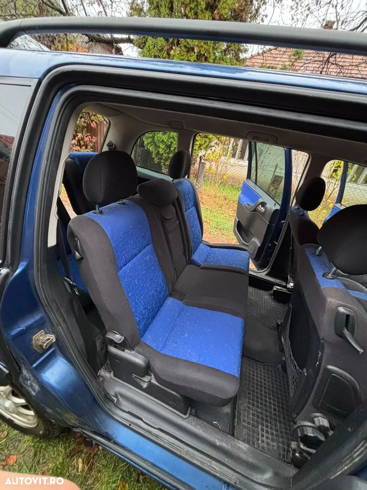 Opel Zafira - 18