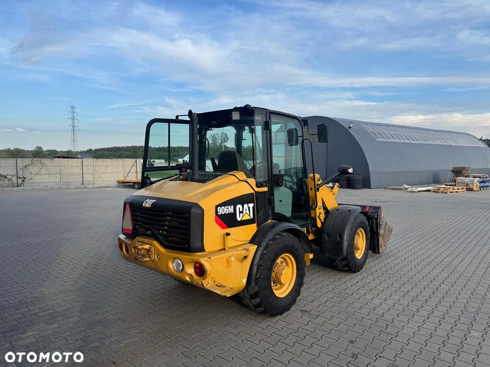 Caterpillar 906M - 3