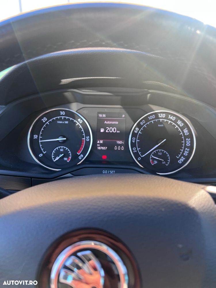 Skoda Superb 2.0 TDI DSG 4X4 Style - 19