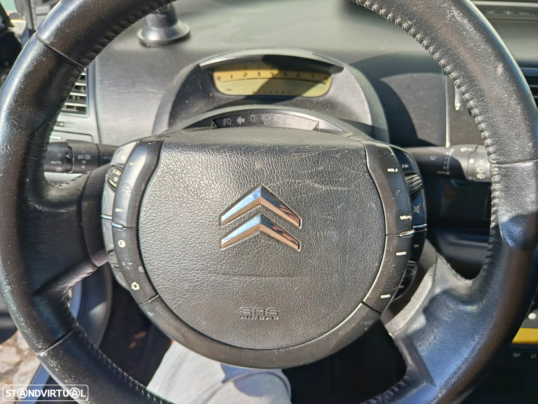 Citroën C4 1.4 16V SX - 13