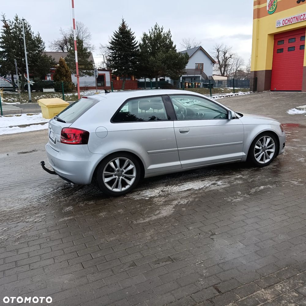 Audi A3 3-drzwiowe 1.4 TFSI Ambition - 3