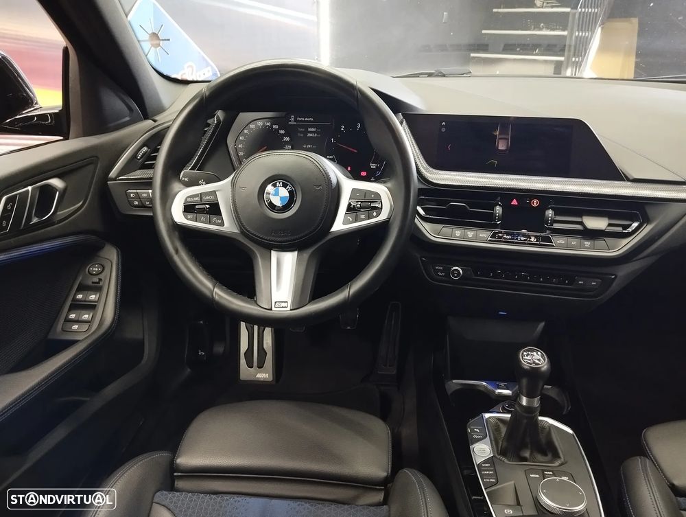 BMW 116 d Pack Desportivo M - 15