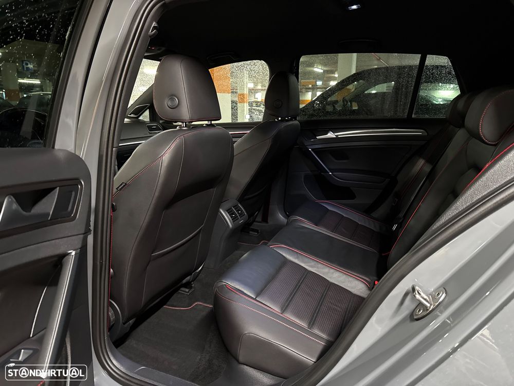 VW Golf GTI TCR 2.0 TSI OPF DSG - 8