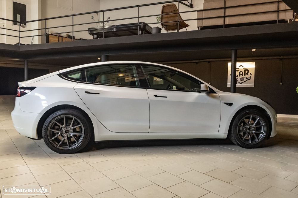 Tesla Model 3 Standard Range Plus RWD - 4