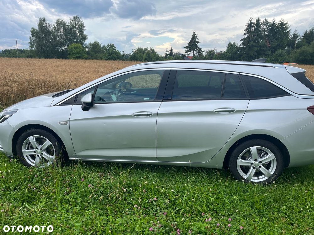Opel Astra 1.6 CDTI Sport - 2