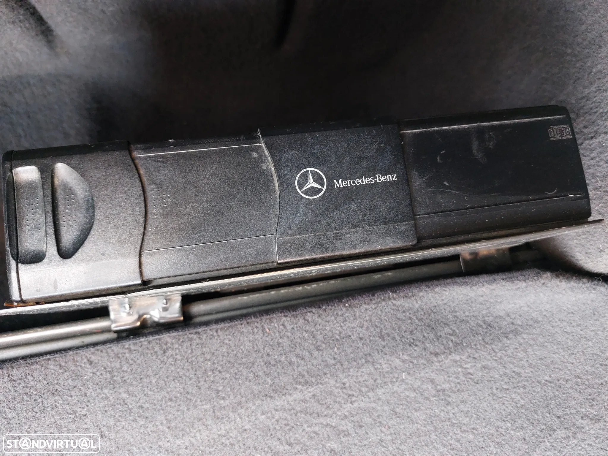 Mercedes-Benz E 220 - 26