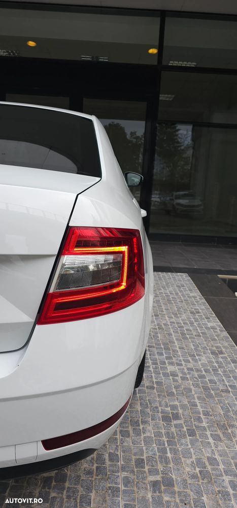 Skoda Octavia Combi 1.0 TSI DSG Style - 9
