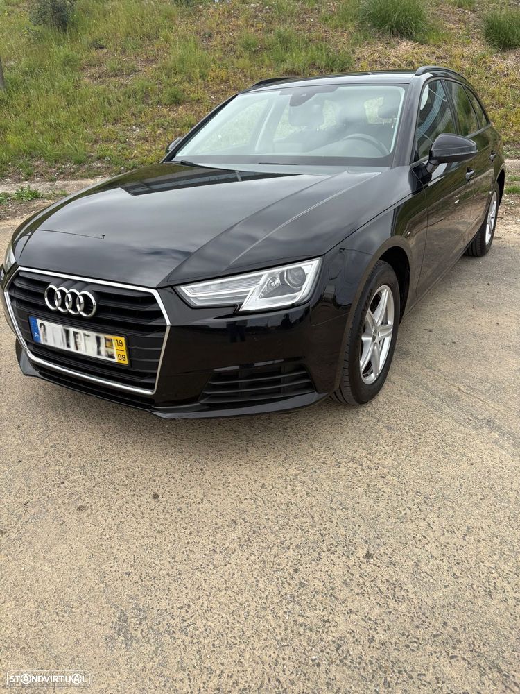 Audi A4 Avant 35 TDI Design S tronic - 1