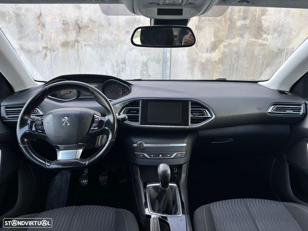 Peugeot 308 1.2 PureTech Style - 21