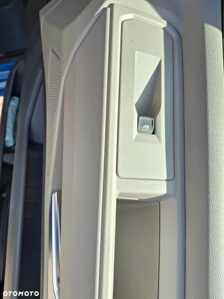 Volkswagen Multivan 2.0 TDI L1 Family DSG - 18