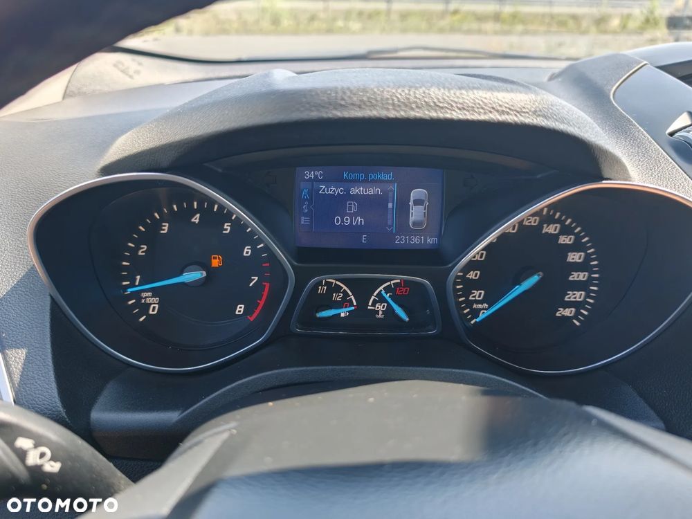 Ford Kuga - 27
