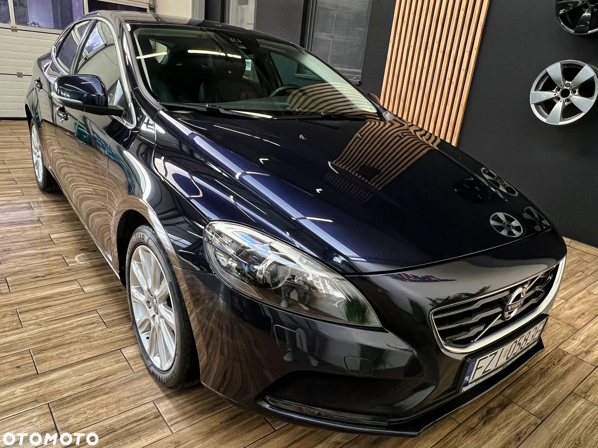 Volvo V40 D2 Drive-E Momentum - 4