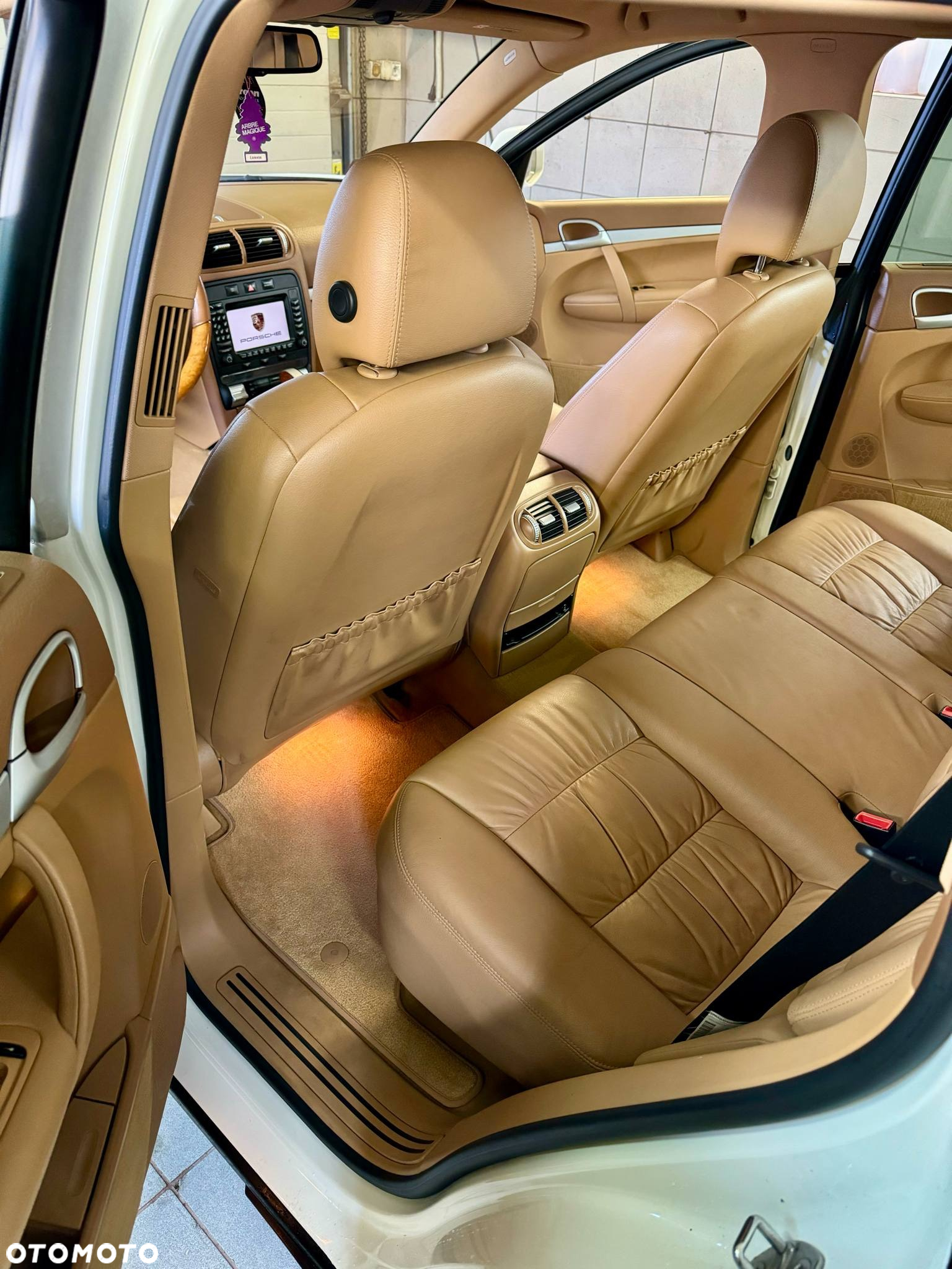 Porsche Cayenne - 11