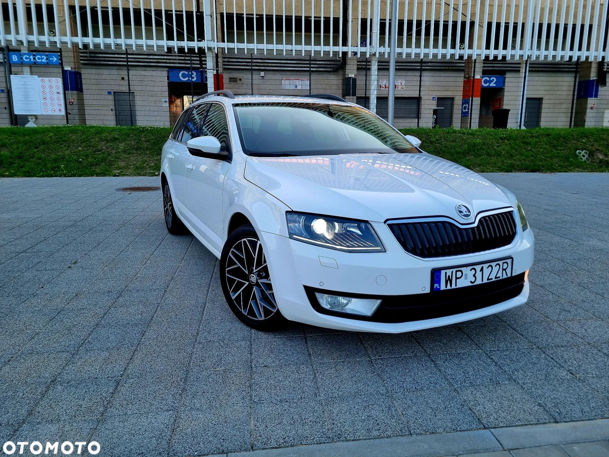 Skoda Octavia Combi 2.0 TDI Style - 1