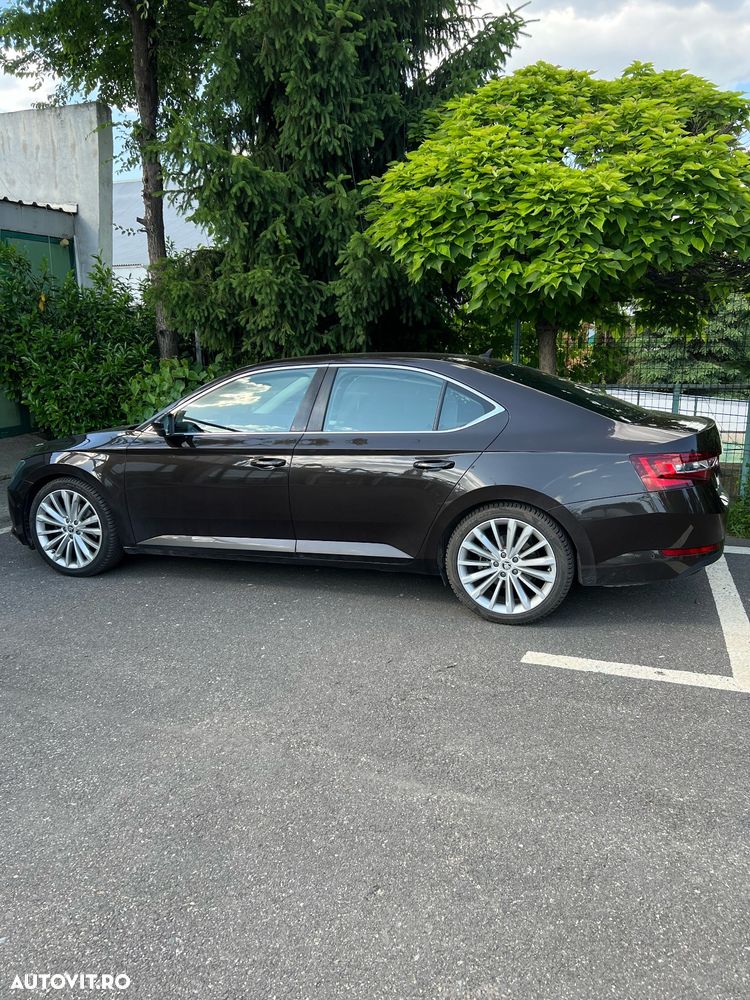Skoda Superb 2.0 TSI DSG Style - 2