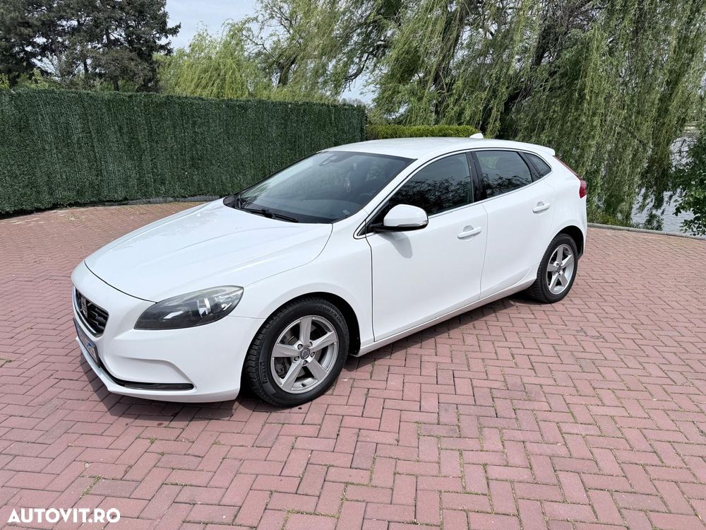 Volvo V40 D4 VEA Momentum - 5