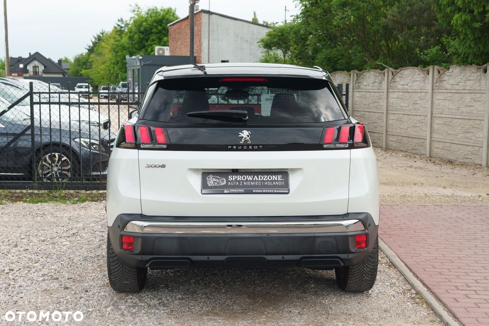 Peugeot 3008 1.2 PureTech GPF Allure S&S - 6