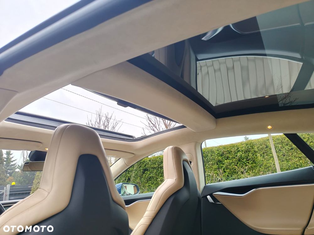 Tesla Model S 85D Allradantrieb - 19
