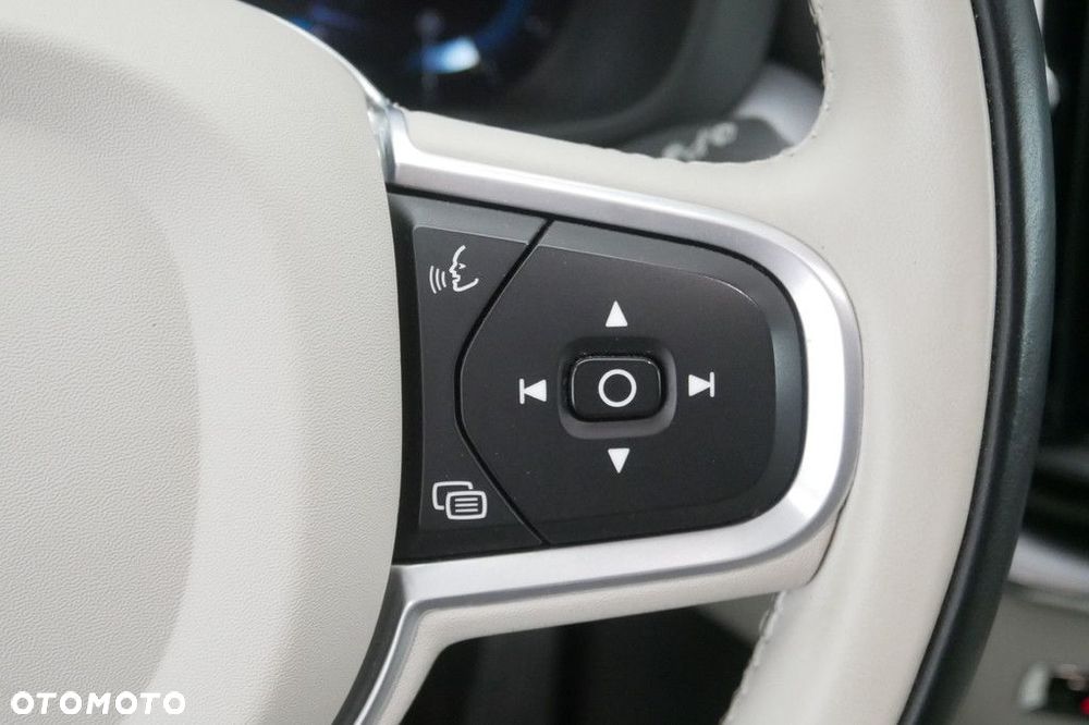 Volvo XC 60 - 30