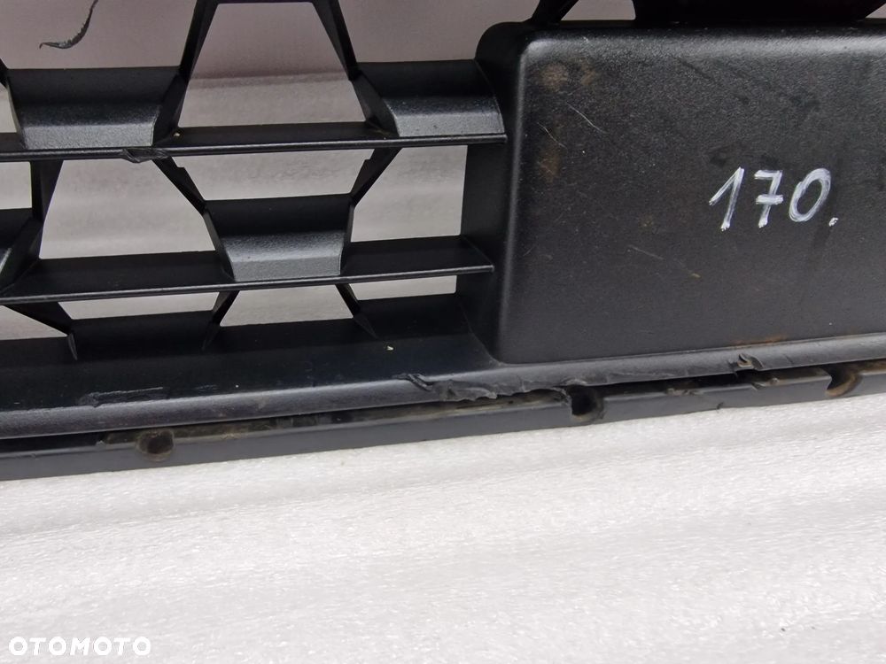 AUDI A1 II 82A 17- ATRAPA / GRILL PRZEDNI PRZÓD , NR 82A853653 / 82A853653A , NR AUKCJI GL170 - 12