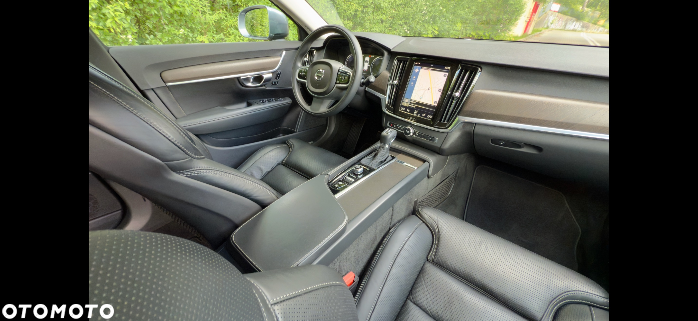 Volvo V90 D5 AWD Geartronic Inscription - 34