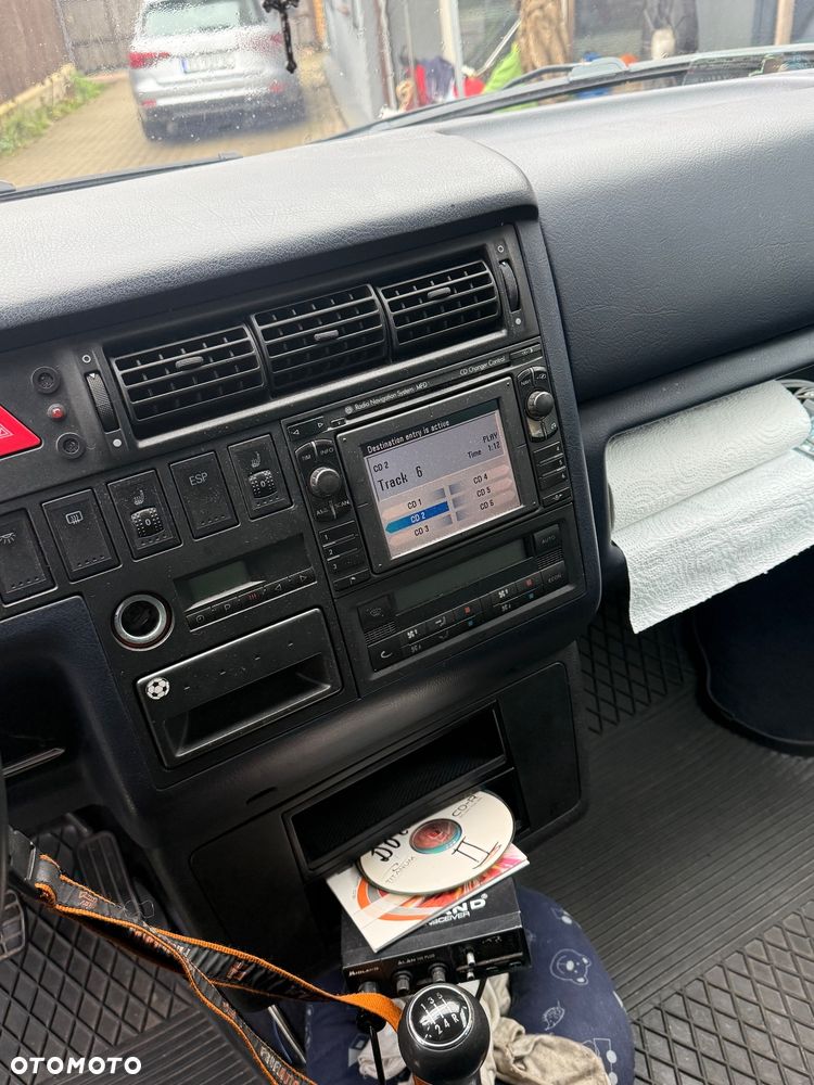 Volkswagen Caravelle - 7