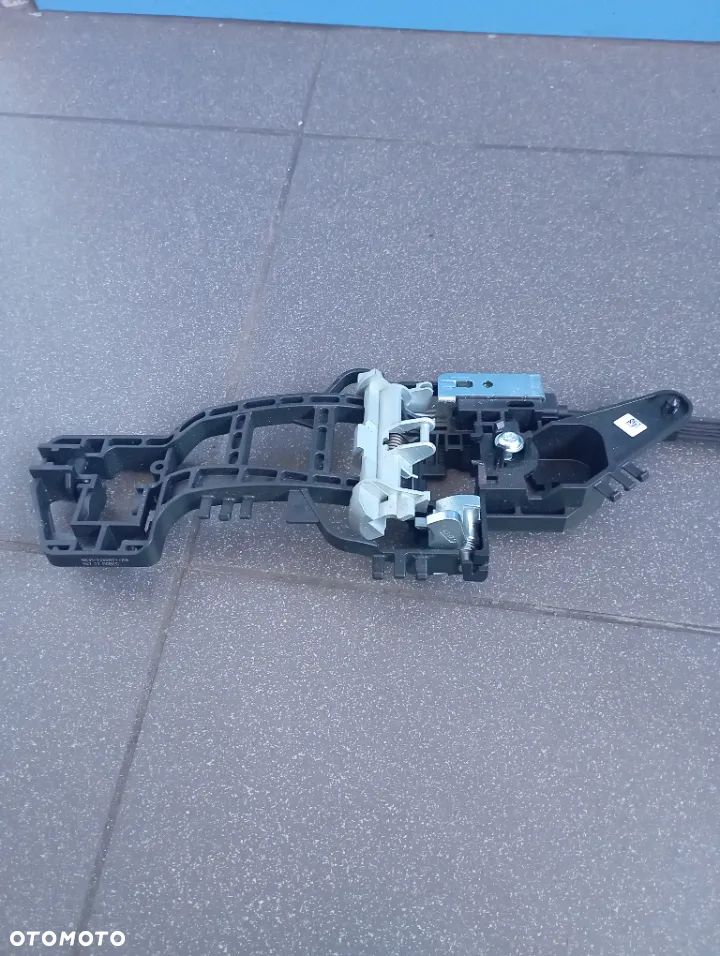 Zamek drzwi przesuwanych Transit Custom - 2