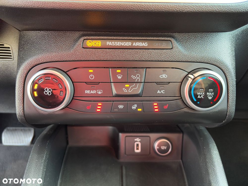 Ford Focus 1.0 EcoBoost Titanium - 17