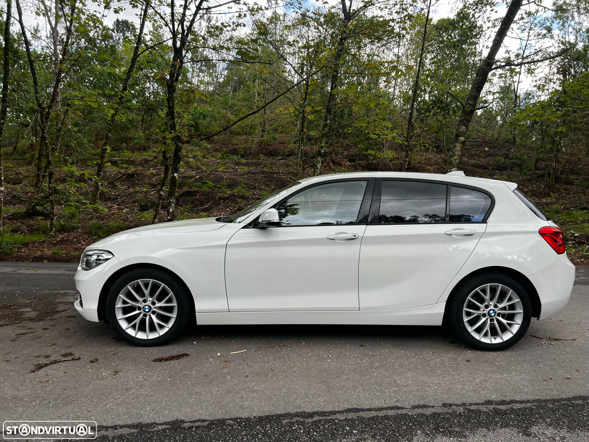 BMW 116 d EDynamics Line Urban - 24