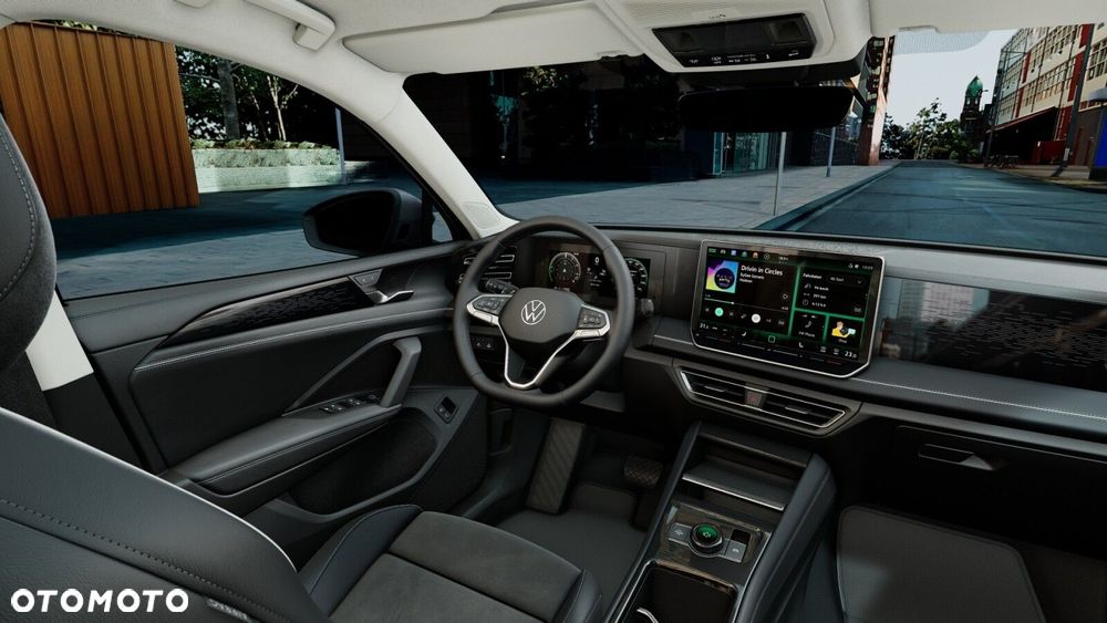 Volkswagen Tiguan - 12
