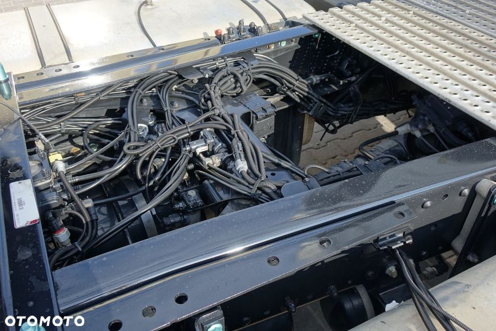 MAN TGX 18.500 4X2 BLS XLX / STANDARD / AUTOMAT / EURO 6 / EFFICIENTLINE / LODÓWKA / 2 ALUM. ZBIORNIKI / NAVI - 19